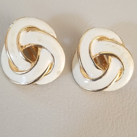 Vintage 12 Piece Jewelry Lot Necklaces Earrings Trifari LC - Picture 4 of 16